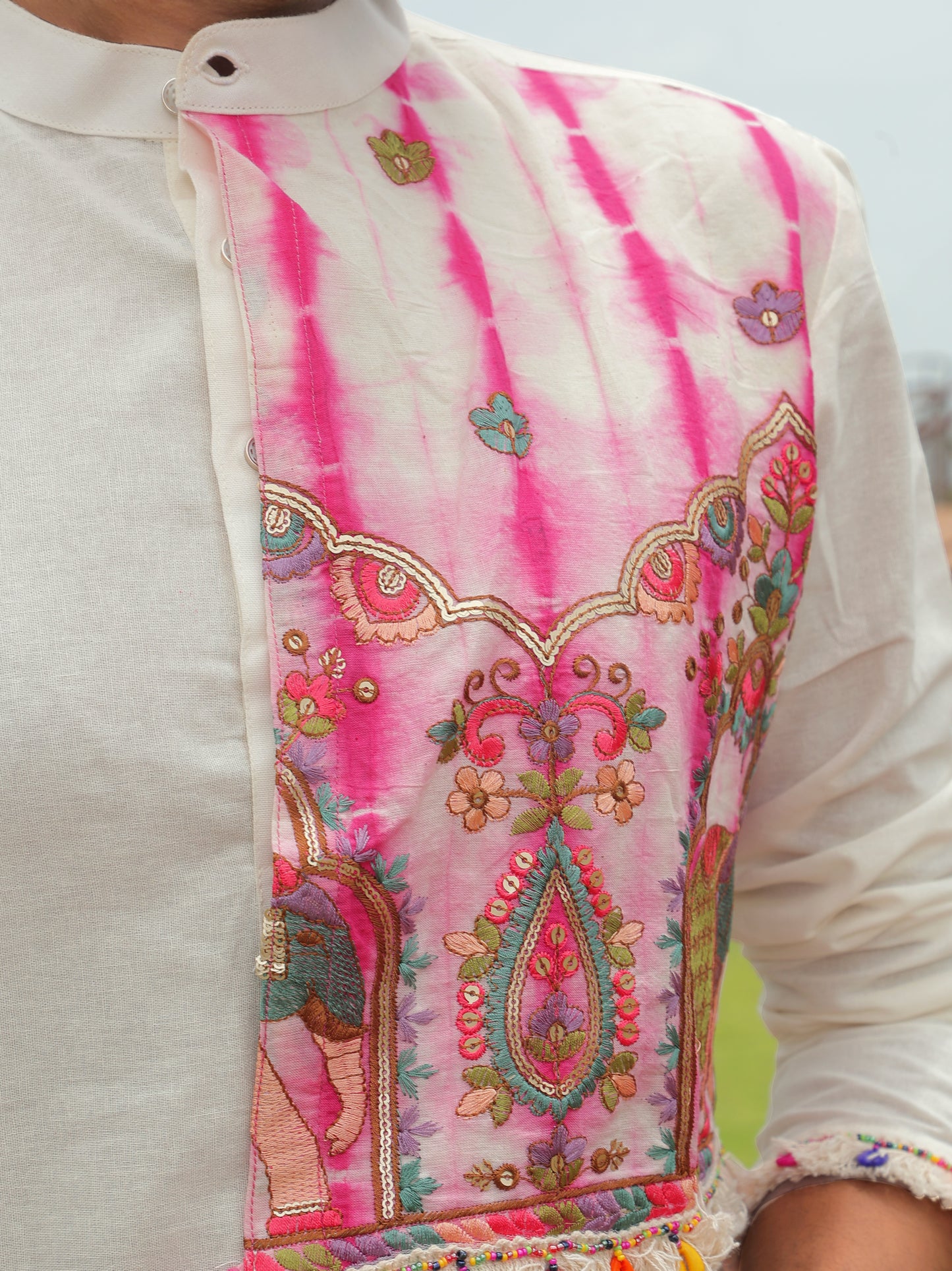 White Bandhani-Inspired Kurta with Embroidered Panel