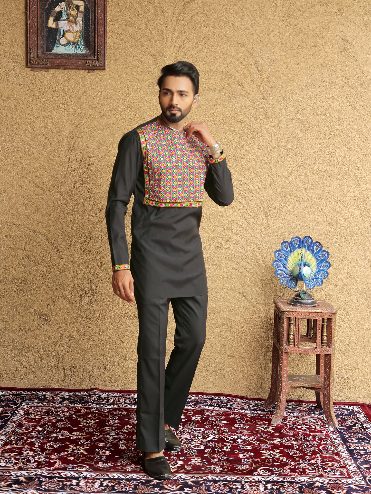 Black Embroidered Geometric Motif Kurta