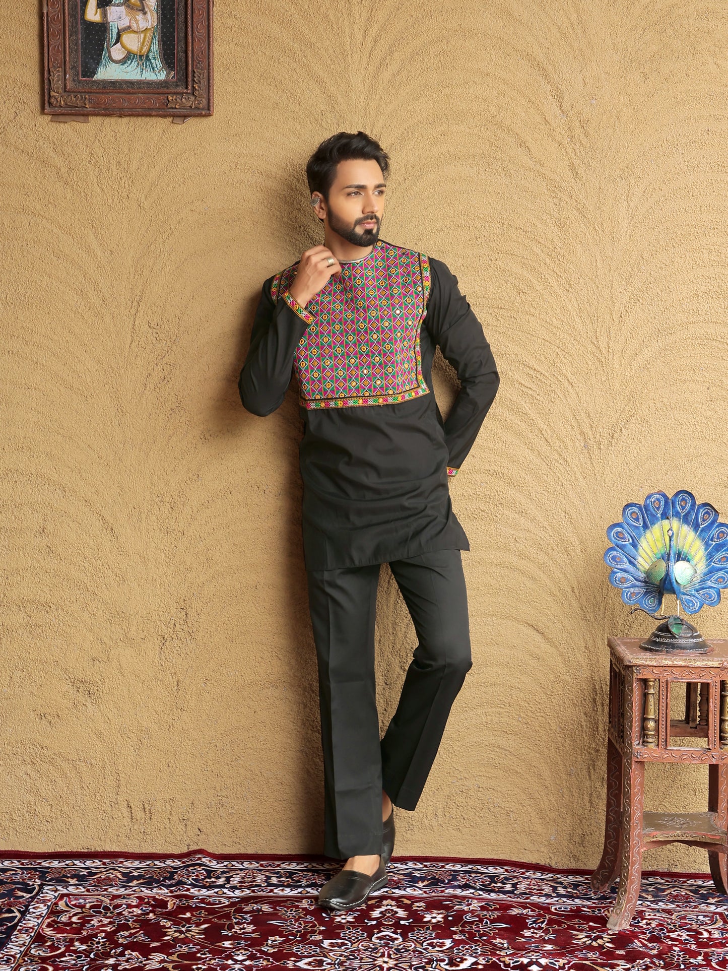 Black Embroidered Geometric Motif Kurta
