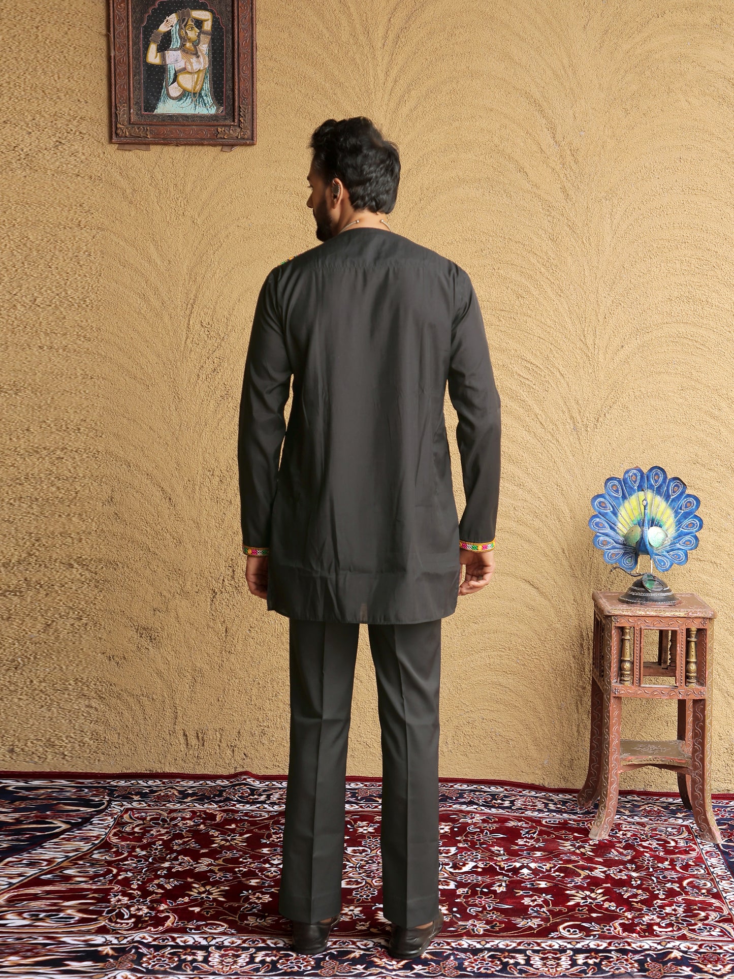 Black Embroidered Geometric Motif Kurta