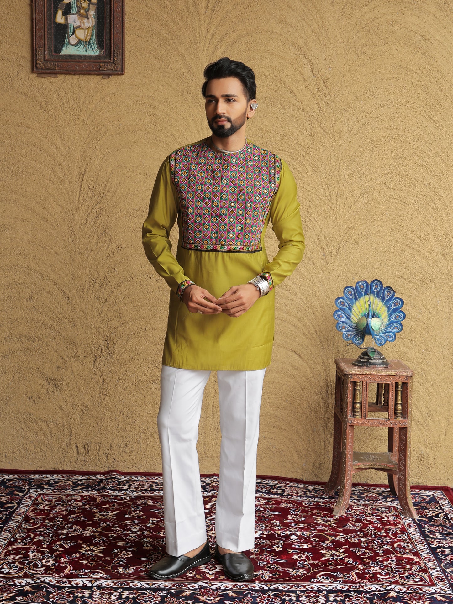 Green Embroidered Geometric Motif Kurta