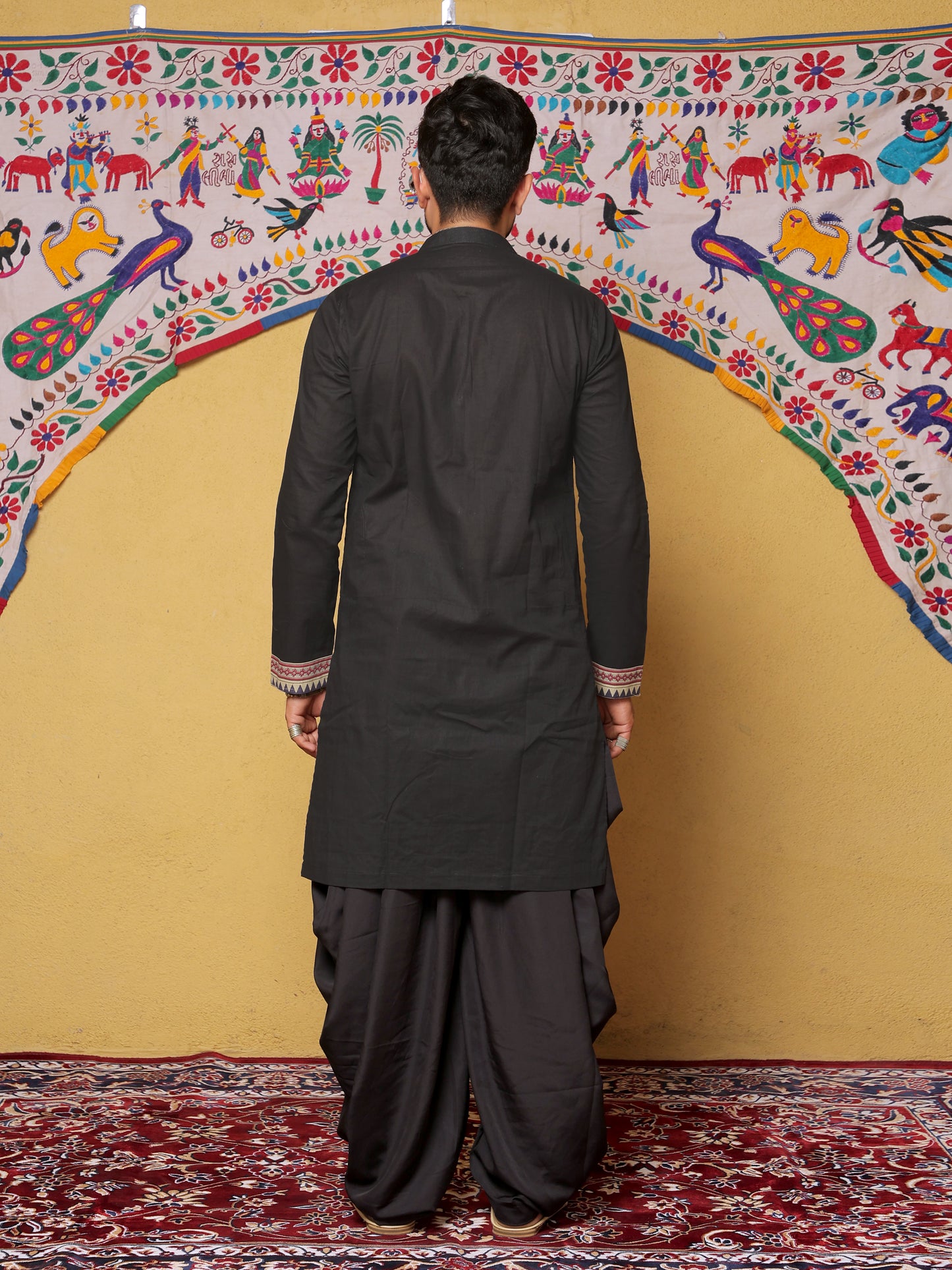 Black Kurta with Traditional Ethnic Motifs